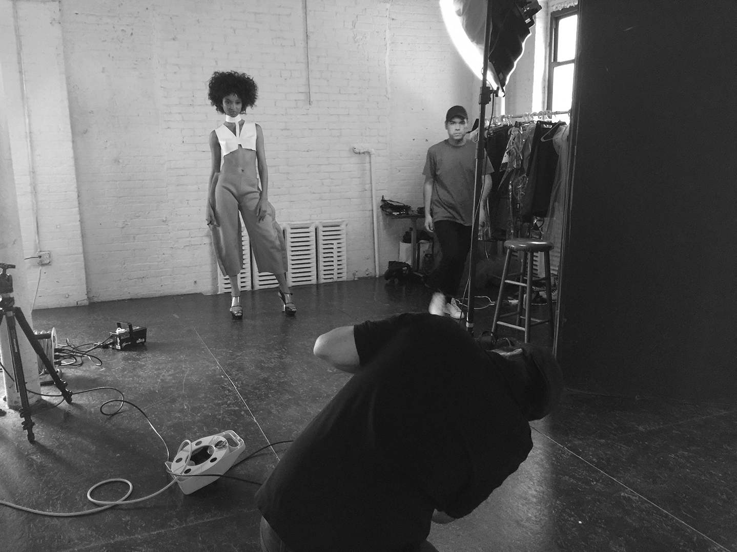 Behind-The-Scenes-Sofia-New-York-Fashion-Photographer-In-Studio-Women-Managment-6