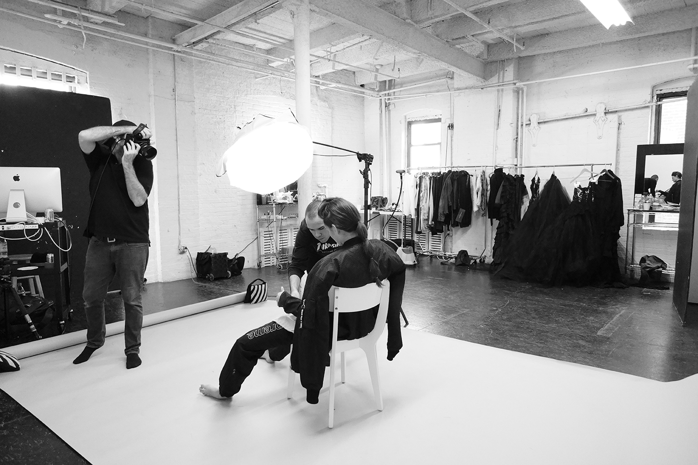 Grayson-Hoffman-Behind-The-Scenes-New-York-Studio-IMG-Women-Models-LIC-Studio-Long-Isalnd-City-Fashion-Images-On-Set-7