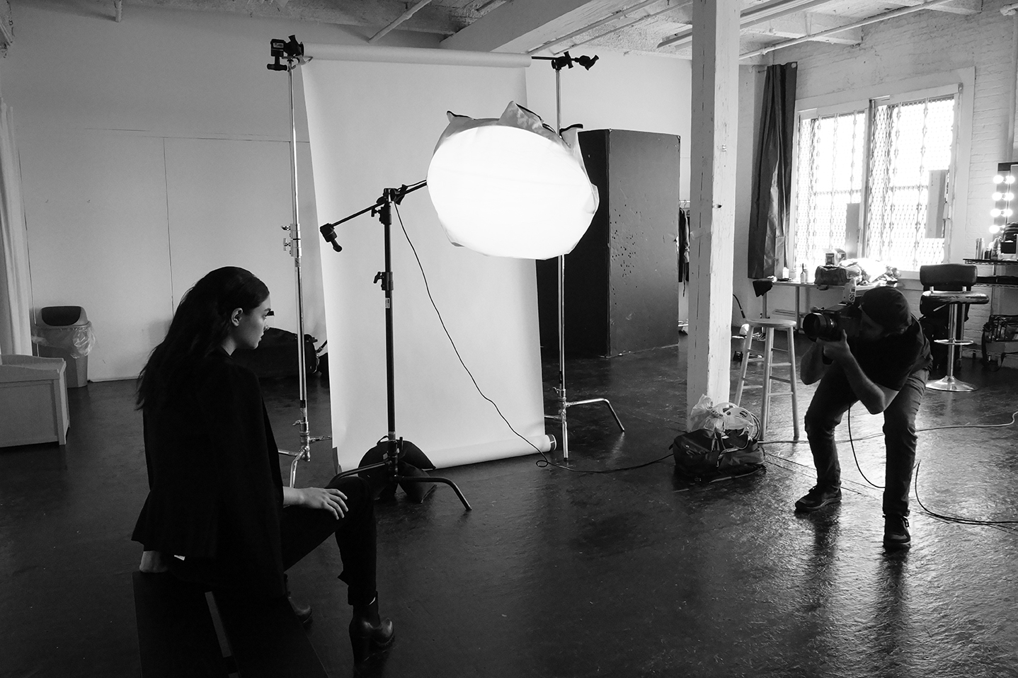 New-York-Fashion-Photographer-Grayson-Hoffman-On-Set-Behind-The-Scenes-Studio-On-Location-Black-And-White-21